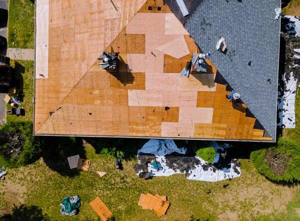 Roof Replacement Contractors vs. Repair Services: What’s the Difference?